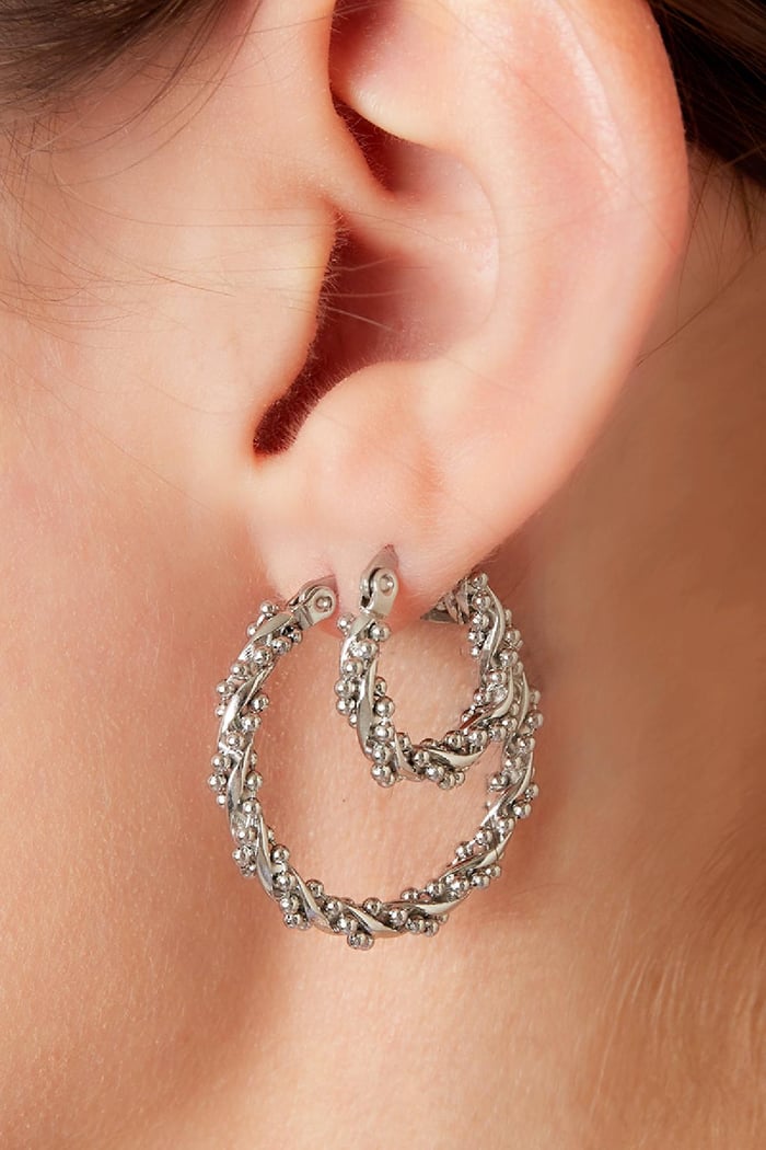 Twisted hoop earrings