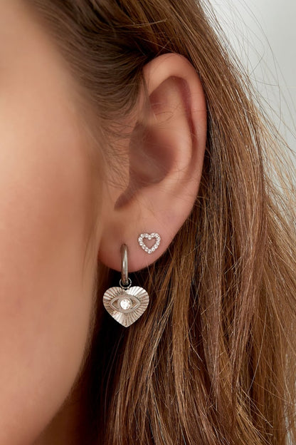 Ear stud heart