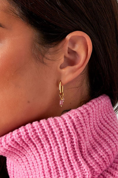 Earring with pink beads