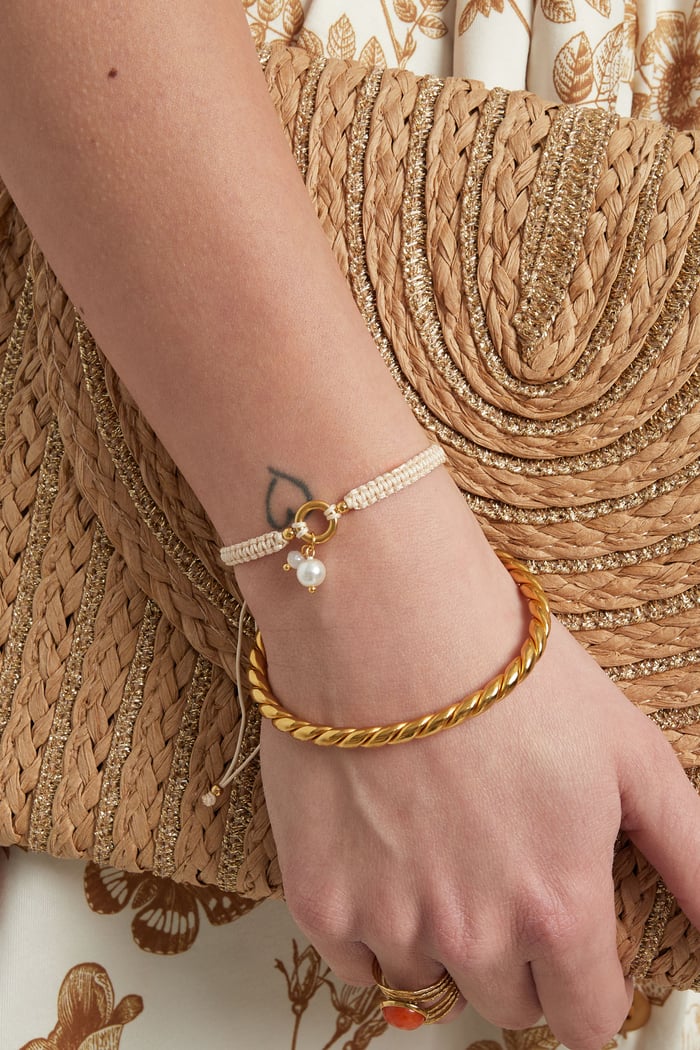 Braided bracelet with pearl