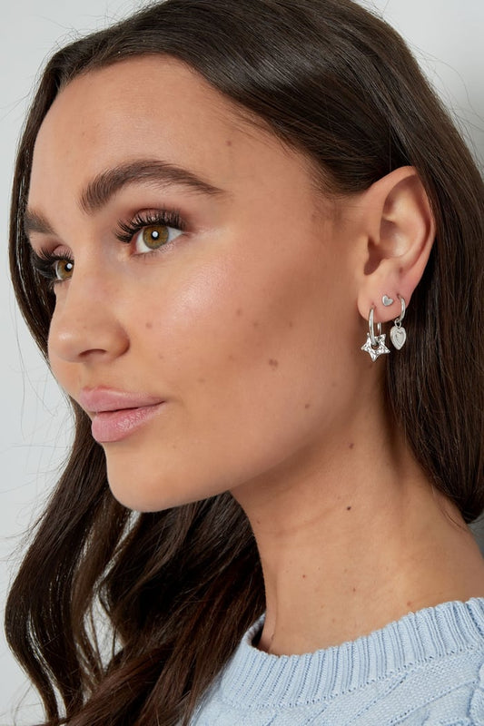 Basic earrings with star charms