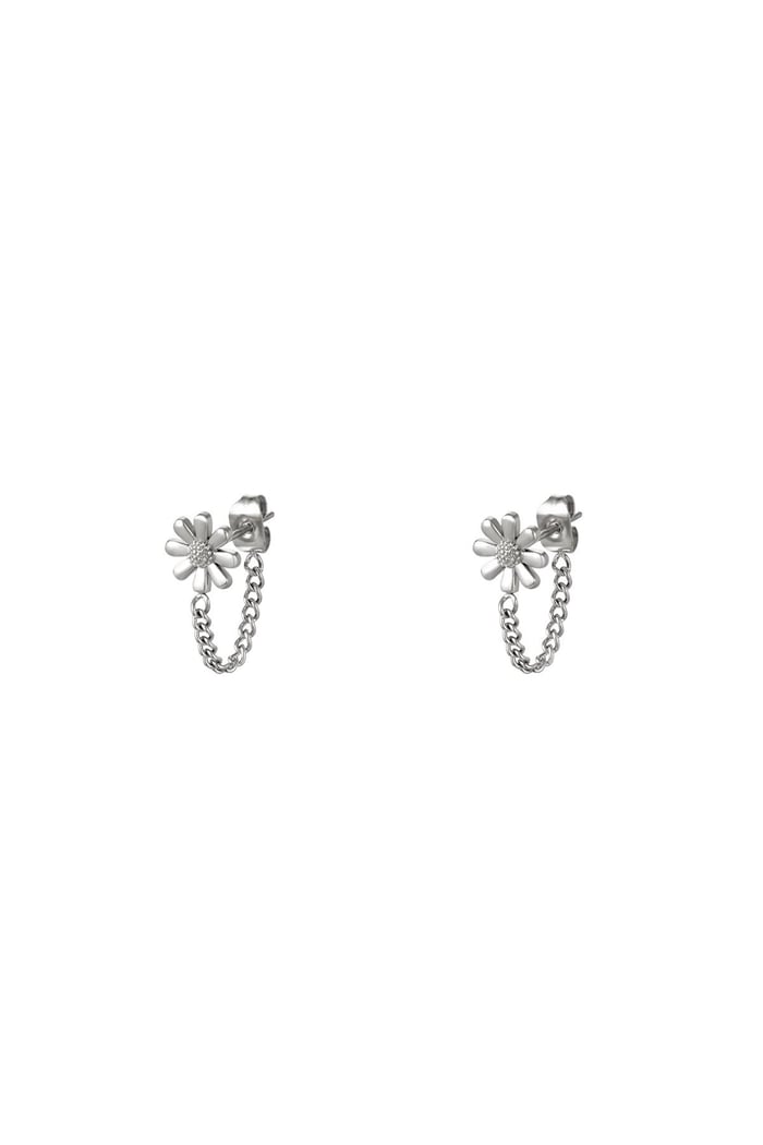 Ear stud flower