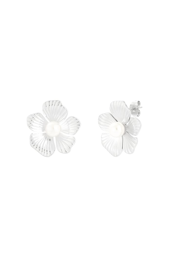 Blooming beauty earrings